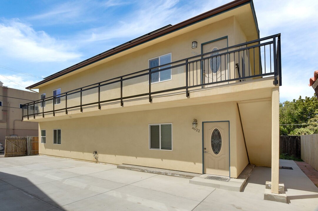 4622 Idaho St-Unit -4624 Idaho St in San Diego, CA - Building Photo