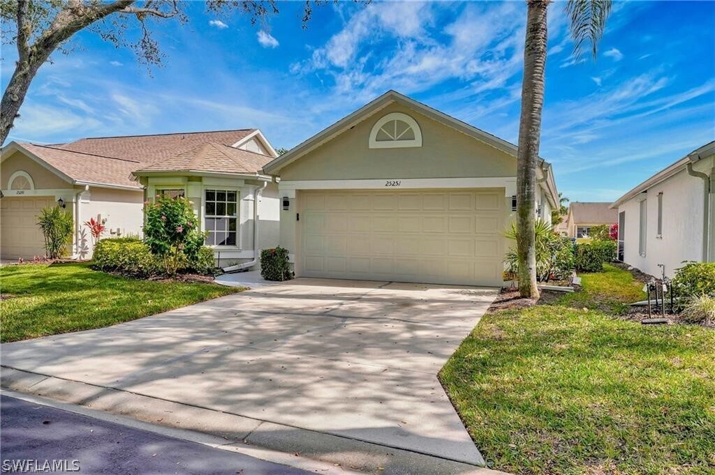 25251 Fairway Dunes Ct in Bonita Springs, FL - Building Photo