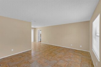433 W 17th St in Apopka, FL - Foto de edificio - Building Photo