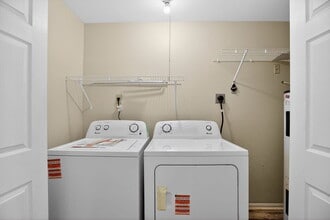 915 Crystal Rock Rd in Lusby, MD - Building Photo - Building Photo