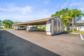 4293 Island Cir in Ft. Myers, FL - Building Photo - Building Photo