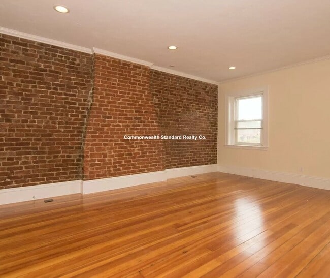 1616 Beacon St in Brookline, MA - Building Photo - Building Photo