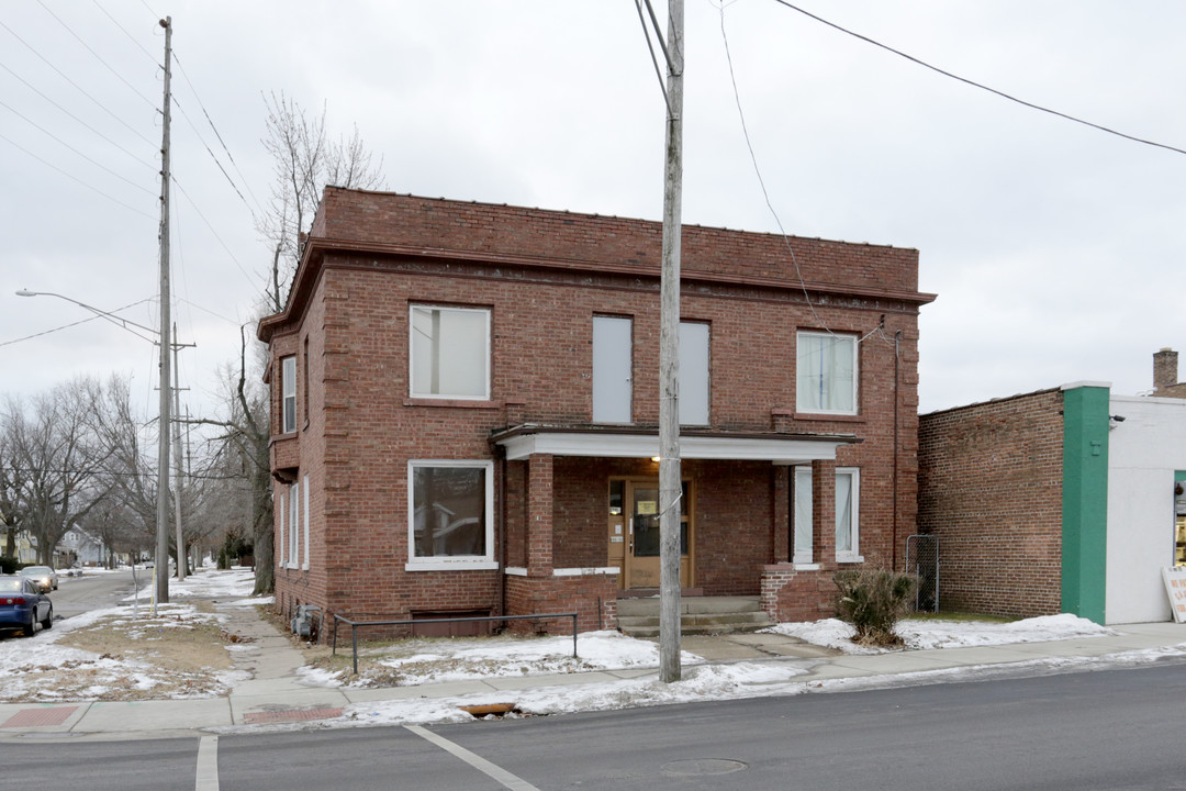 1331-1333 Broadway in Rockford, IL - Building Photo