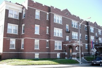 Alexandria Apartments in St. Joseph, MO - Building Photo - Building Photo