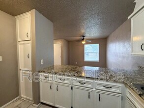 6512 S 81st E Pl in Tulsa, OK - Building Photo - Building Photo