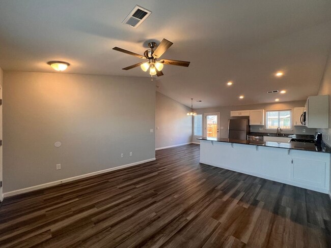 2730 Ladera Dr in Fallon, NV - Building Photo - Building Photo
