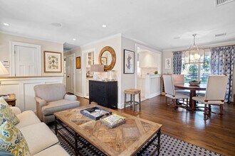 810 Waterview Dr in Southold, NY - Building Photo - Building Photo