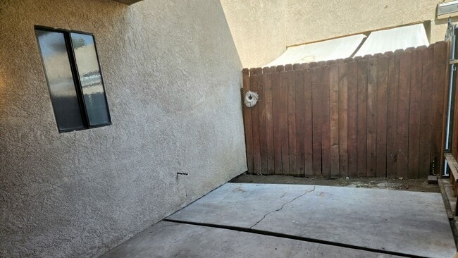 510 Real Rd in Bakersfield, CA - Building Photo - Building Photo