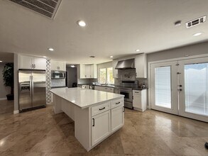 3255 El Camino Rd in Las Vegas, NV - Building Photo - Building Photo