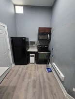 4524 W Madison St, Unit MADISON 1 in Chicago, IL - Building Photo