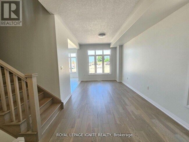 61 Copperhill Hts in Barrie, ON - Building Photo - Building Photo