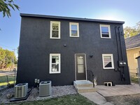 921 Oliver Ave N, Unit 921 in Minneapolis, MN - Building Photo - Building Photo