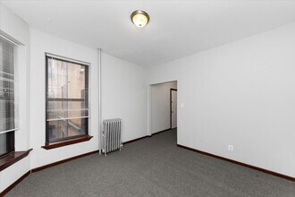 6216 S Dorchester Ave in Chicago, IL - Building Photo - Building Photo