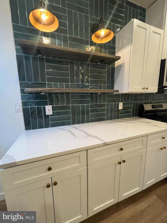 property at 5712 Cedar Ave