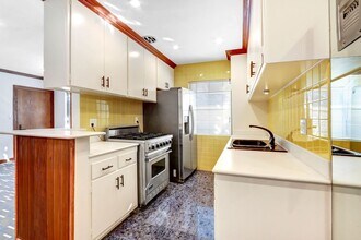807 5th Street in Santa Monica in Santa Monica, CA - Building Photo - Building Photo