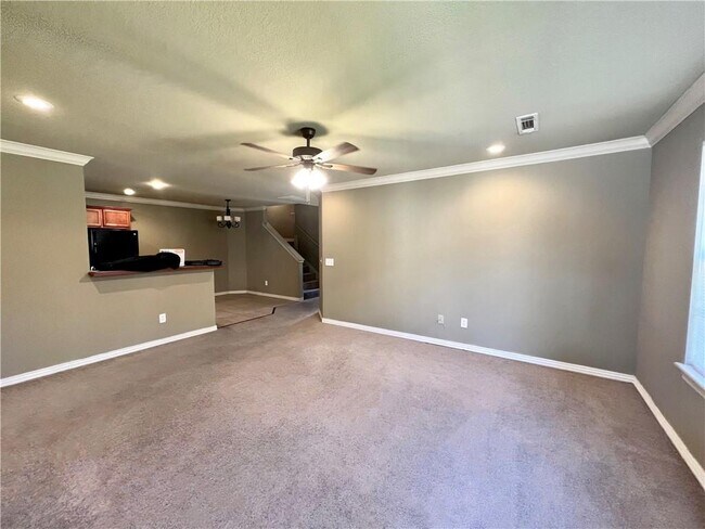 1962 E Peppervine Dr in Fayetteville, AR - Building Photo - Building Photo