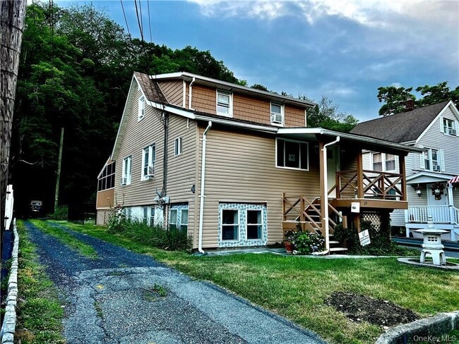 23 Richard St in Sloatsburg, NY - Building Photo - Building Photo