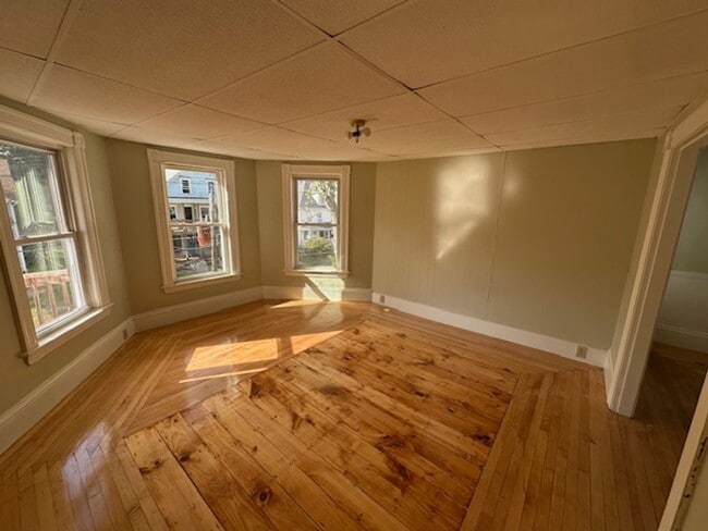 83 Coombs St in Southbridge, MA - Building Photo - Building Photo