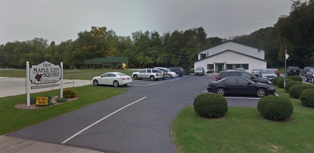 1204 Andrew Ave in La Porte, IN - Building Photo