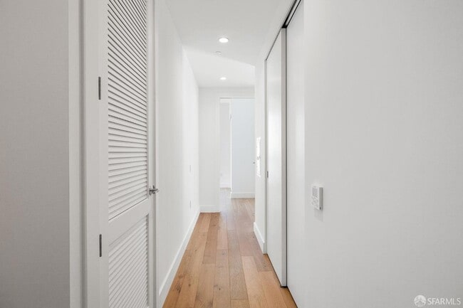 1 Bristol Court, Unit 514 in San Francisco, CA - Building Photo - Building Photo