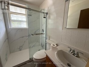 12190 Warden Ave. in Whitchurch-Stouffville, ON - Building Photo - Building Photo