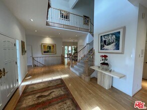 898 N Bundy Dr in Los Angeles, CA - Building Photo - Building Photo