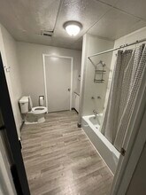 402 1st St, Unit B in Maddock, ND - Building Photo - Building Photo