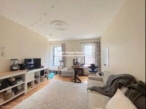 230 Newbury St-Unit -Apt 32 in Boston, MA - Building Photo - Building Photo