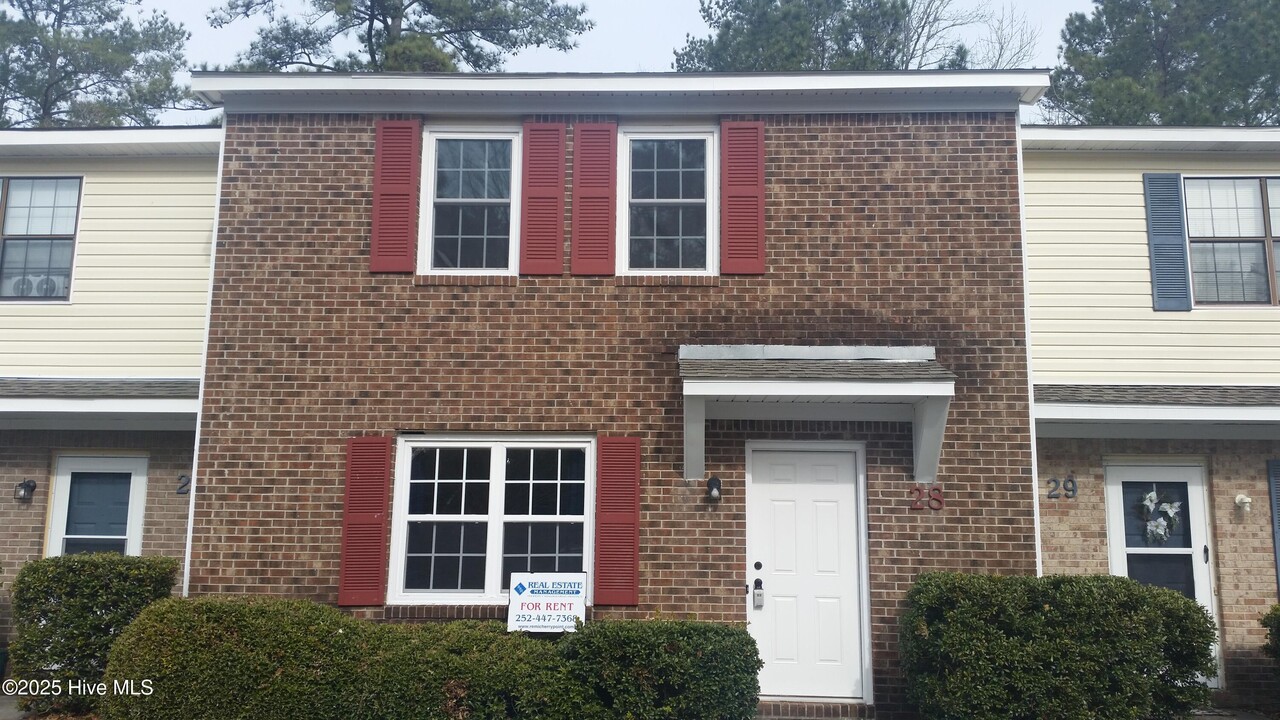 28 Donnell Ave in Havelock, NC - Foto de edificio