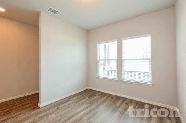 13511 Emerson Wy in Saint Hedwig, TX - Building Photo - Building Photo