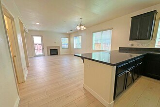 866 Christian Ct in Upland, CA - Foto de edificio - Building Photo