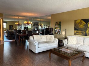 4751 NW 21st St in Lauderhill, FL - Building Photo - Building Photo