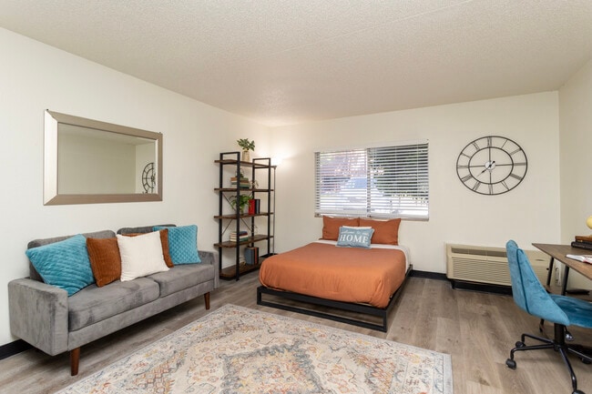 Flats at Miracle Hills