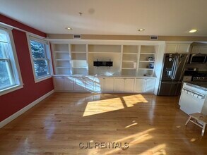 4 Sherman Ct in Somerville, MA - Building Photo - Building Photo