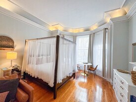 337 Beacon St, Unit 2 in Boston, MA - Building Photo