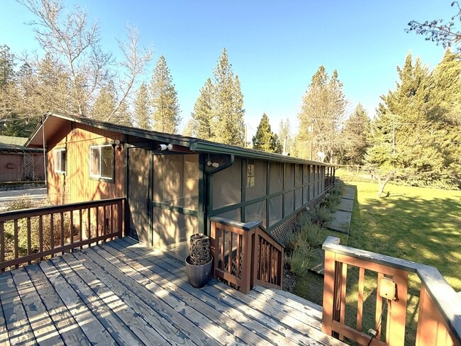 property at 7429 W Evans Creek Rd