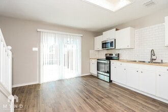1200 Nutting St in Cedar Hill, TX - Building Photo - Building Photo