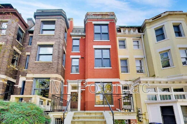 property at 1952 Calvert St NW