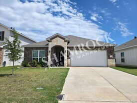 11120 Solar St in Lorena, TX - Building Photo