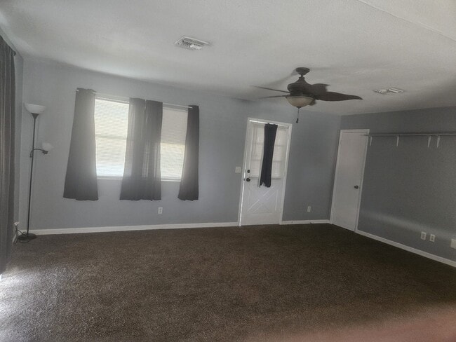 1121 Koko St NW