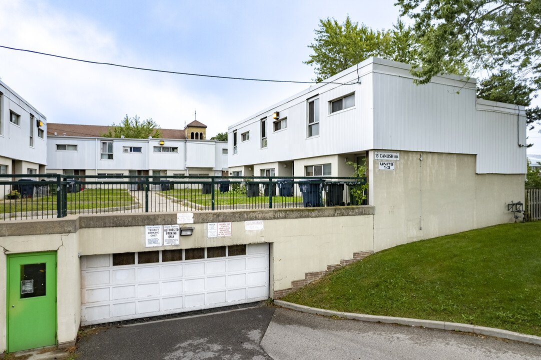 Canlish Road in Toronto, ON - Building Photo