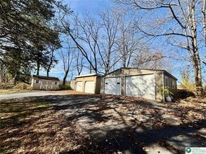 5449 Depues Rd in Bangor, PA - Foto de edificio - Building Photo