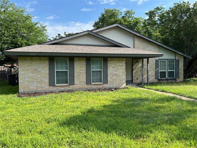 10 Merrie Cir in Richardson, TX - Foto de edificio - Building Photo