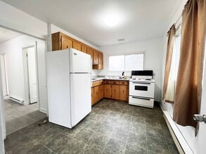 72 Allandale Rd in St John's, NL - Building Photo - Building Photo