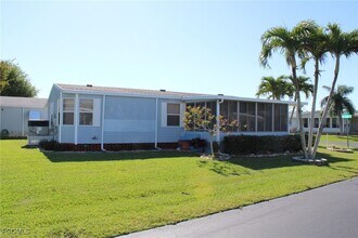 10514 Winchester Ct in Ft. Myers, FL - Building Photo - Building Photo