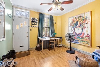 3229 Almond St in Philadelphia, PA - Building Photo - Building Photo