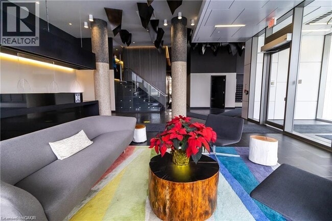 85 Duke St W in Kitchener, ON - Building Photo - Building Photo