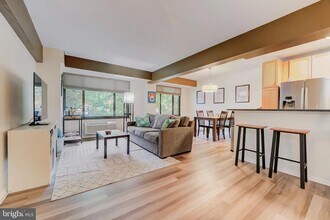 3601 Wisconsin Ave NW, Unit 103 in Washington, DC - Foto de edificio - Building Photo