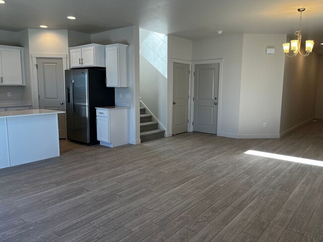 522 South Oracle St in Grantsville, UT - Building Photo - Building Photo