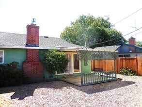 143 Kit Carson Way in Vallejo, CA - Building Photo - Building Photo
